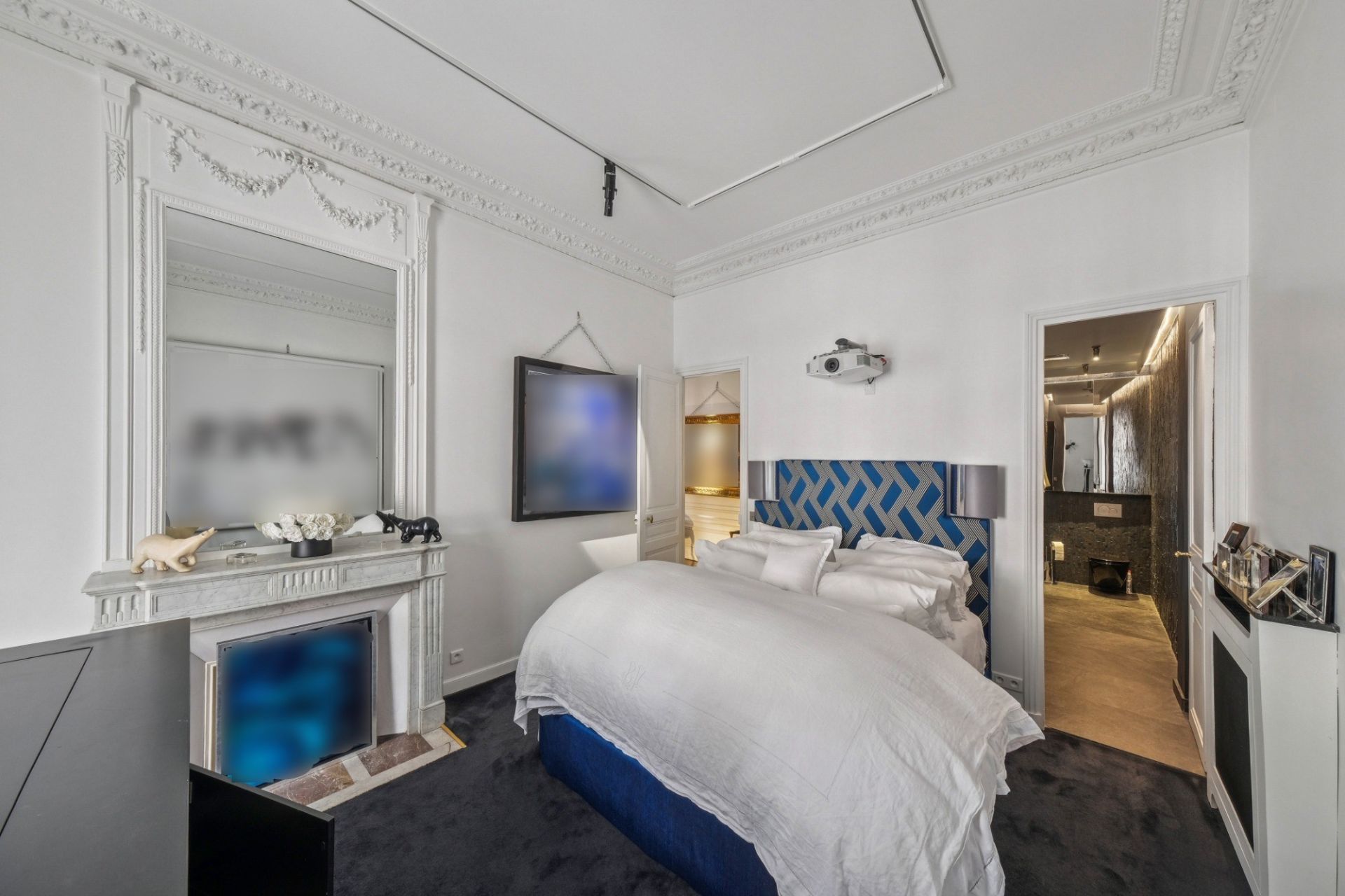 luxury apartment 5 Rooms for sale on PARIS (75016)