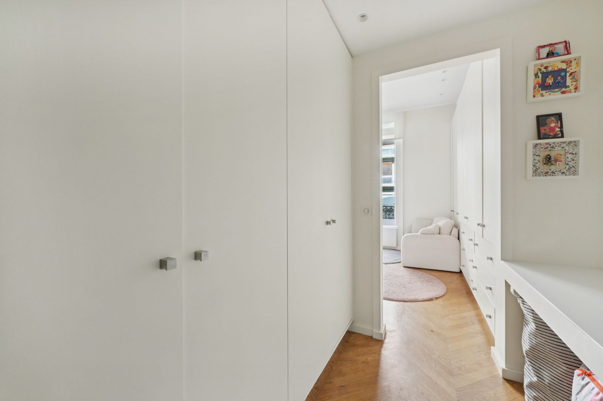 luxury apartment 6 Rooms for sale on PARIS (75008)
