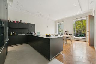 luxury apartment 6 Rooms for sale on PARIS (75008)