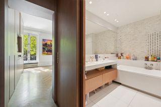 luxury apartment 6 Rooms for sale on PARIS (75008)