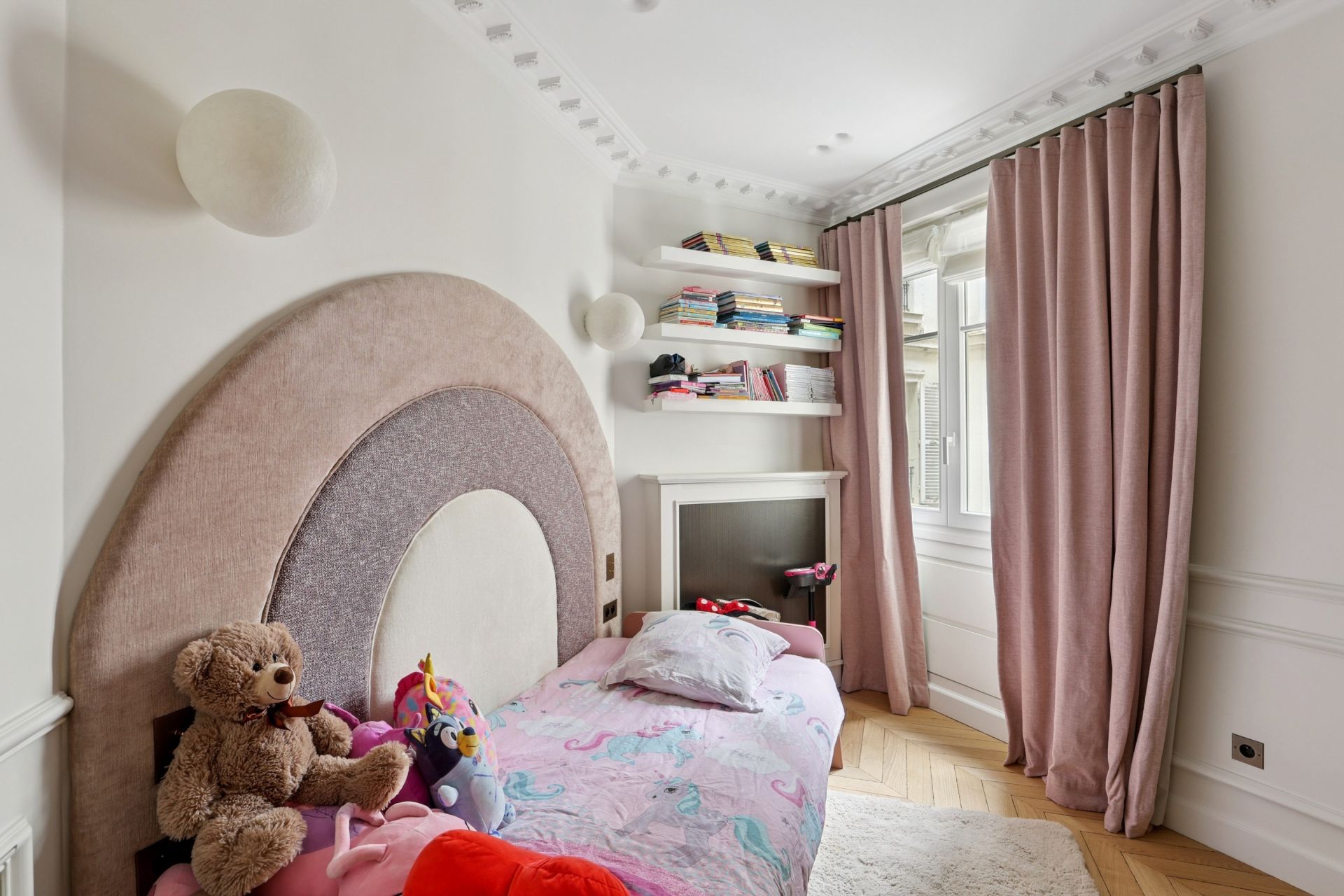 luxury apartment 4 Rooms for sale on NEUILLY SUR SEINE (92200)