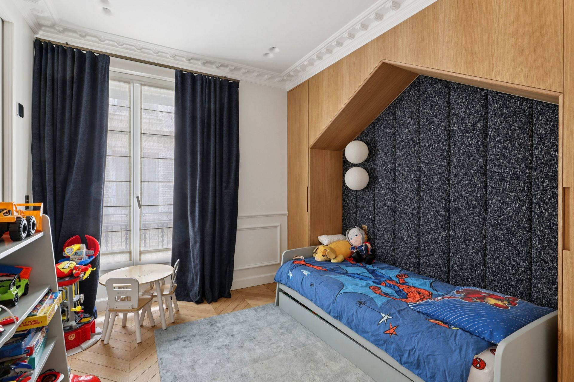 luxury apartment 4 Rooms for sale on NEUILLY SUR SEINE (92200)