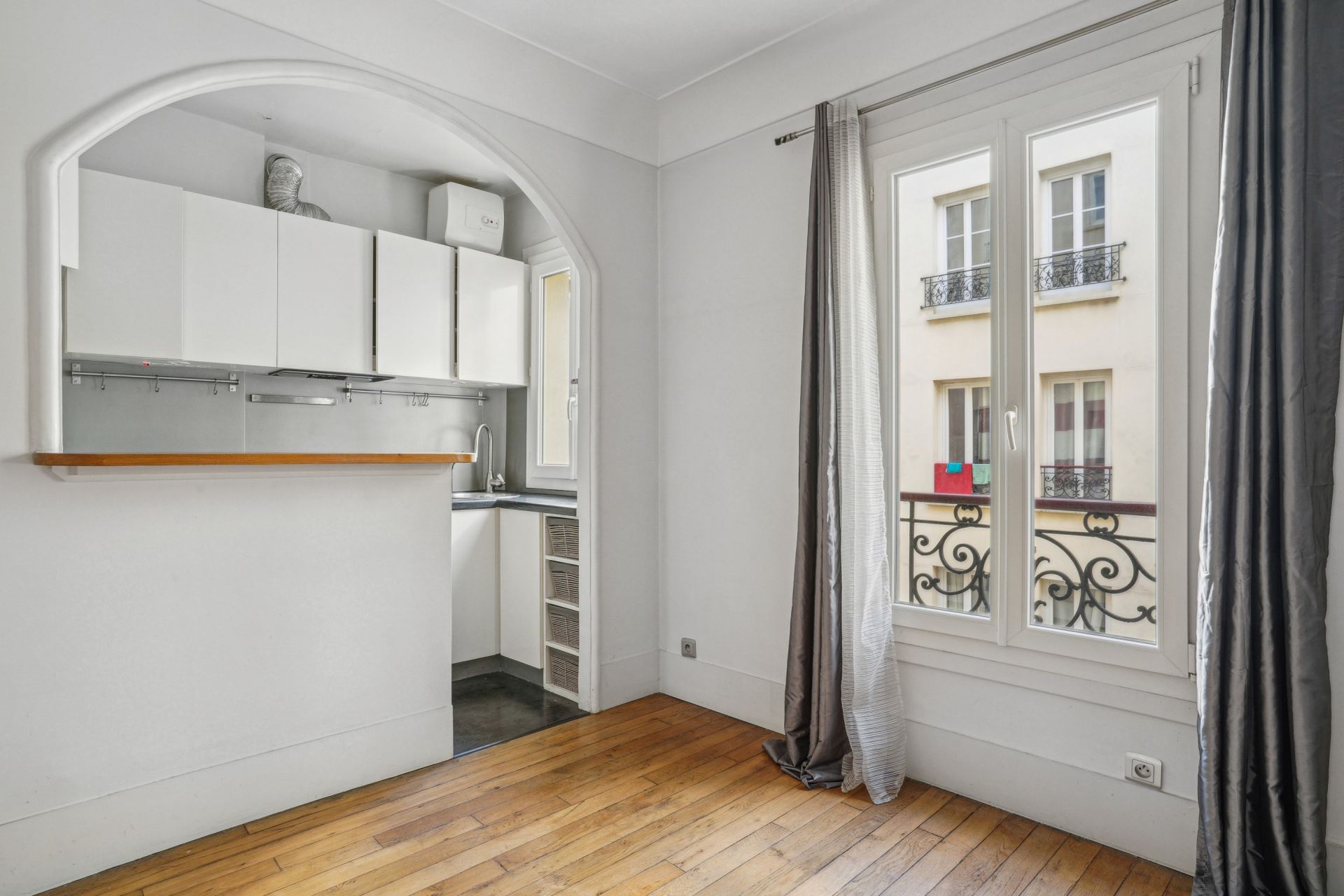 luxury apartment 3 Rooms for sale on PARIS (75011)