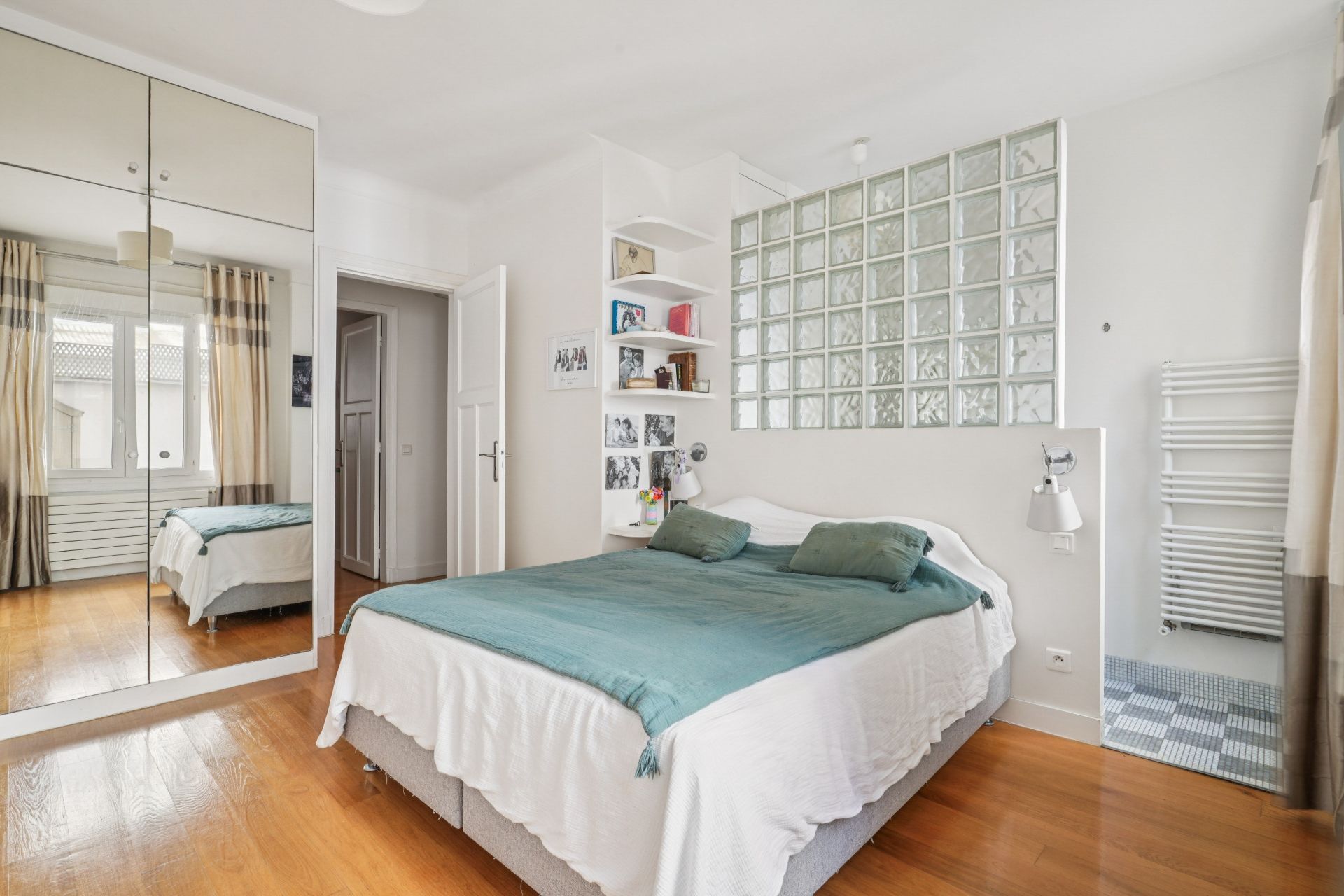 luxury apartment 6 Rooms for sale on NEUILLY SUR SEINE (92200)