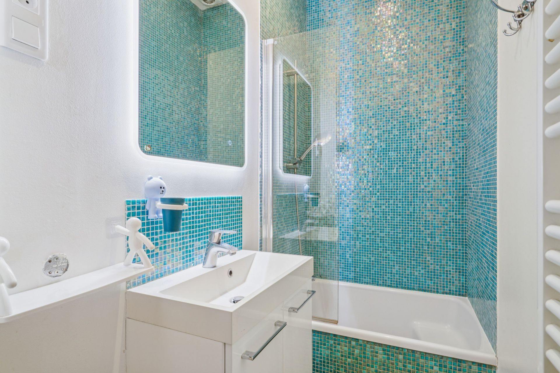 luxury apartment 6 Rooms for sale on NEUILLY SUR SEINE (92200)