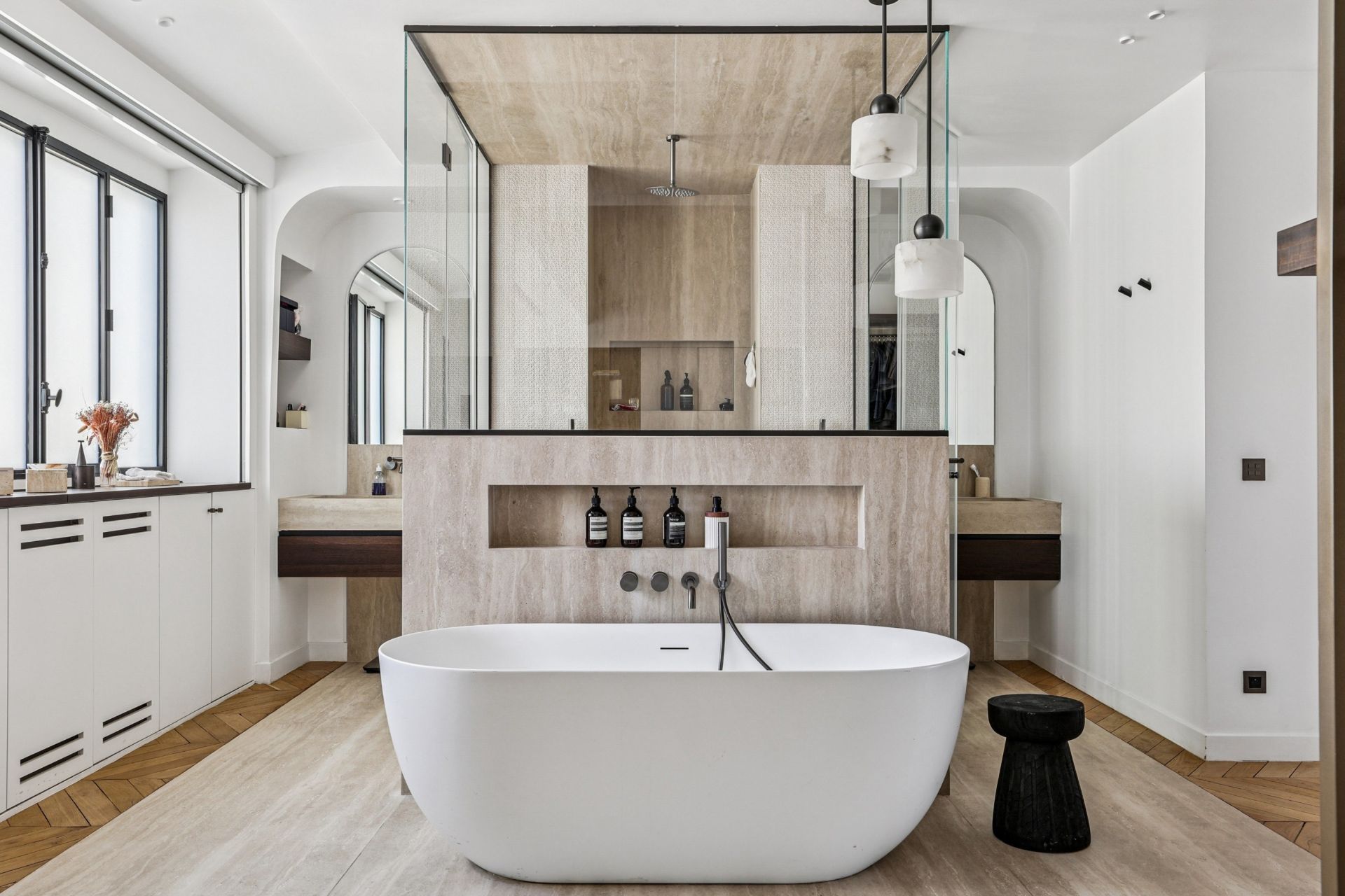 luxury apartment 6 Rooms for sale on PARIS (75016)