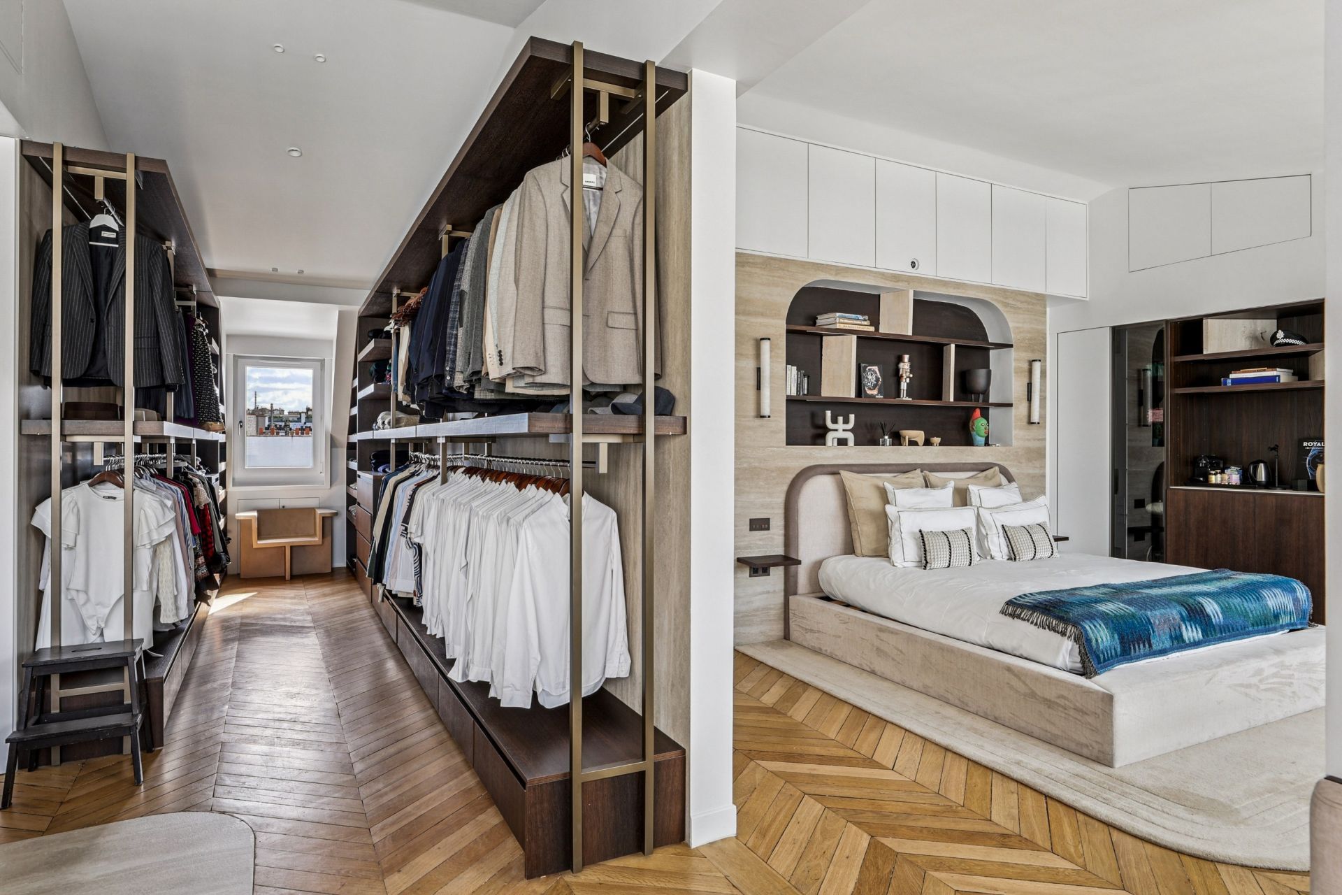 luxury apartment 6 Rooms for sale on PARIS (75016)