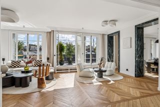luxury apartment 6 Rooms for sale on PARIS (75016)