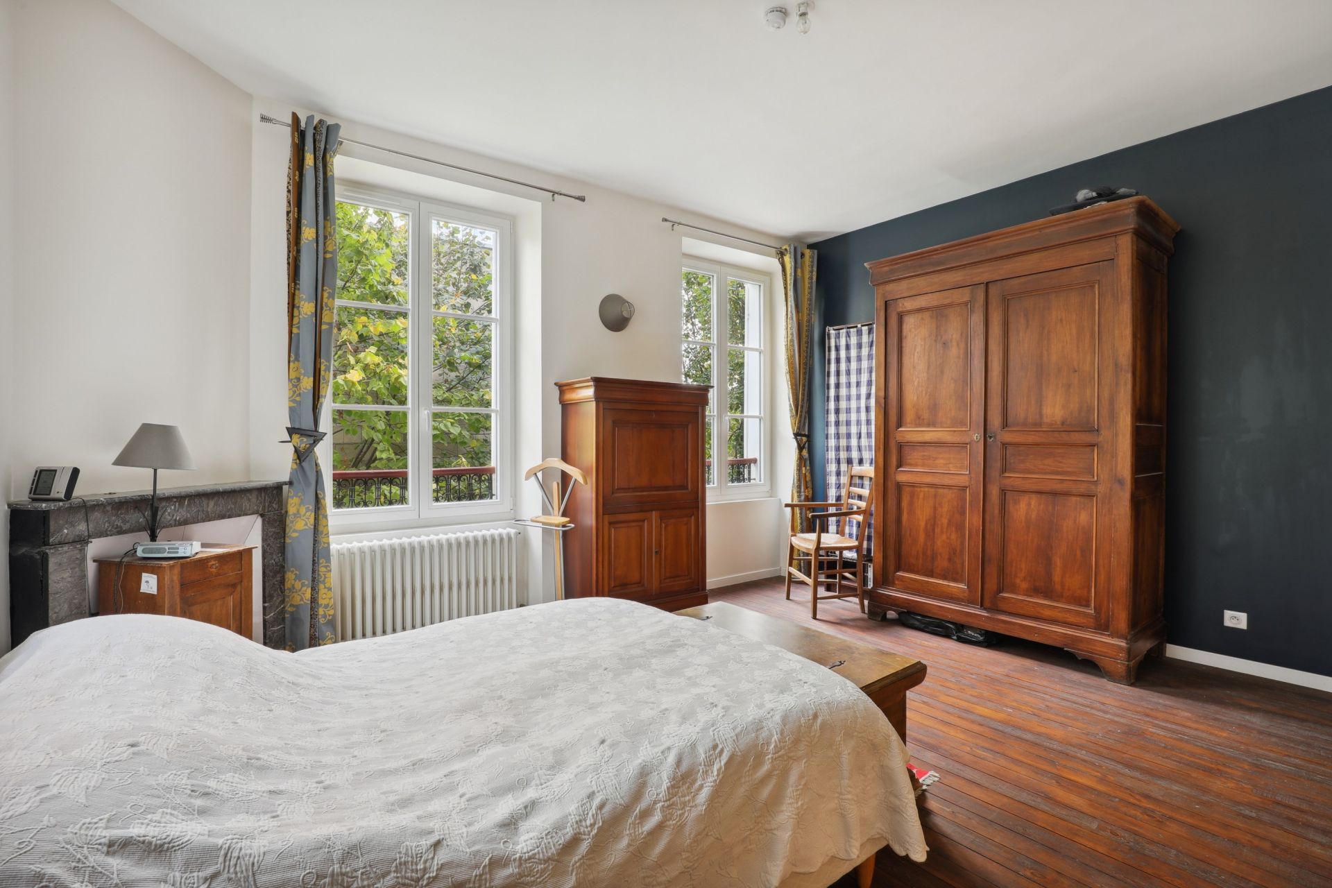 luxury house 9 Rooms for sale on SEVRES (92310)