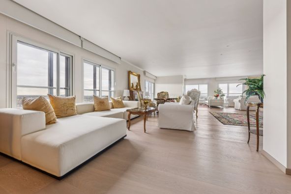 Sale Penthouse Paris 15 7 Rooms 326 m²
