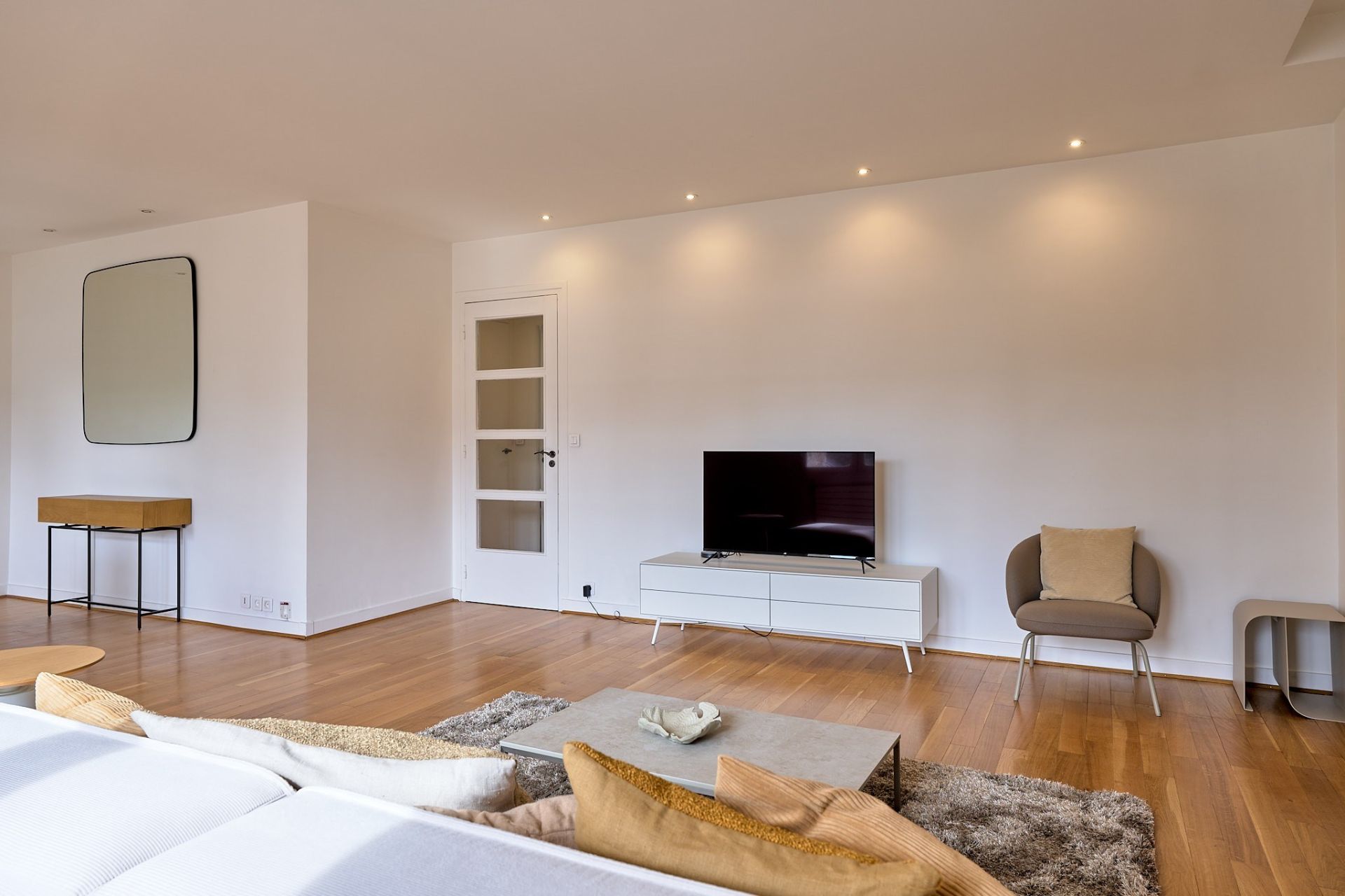luxury apartment 4 Rooms for sale on PARIS (75016)