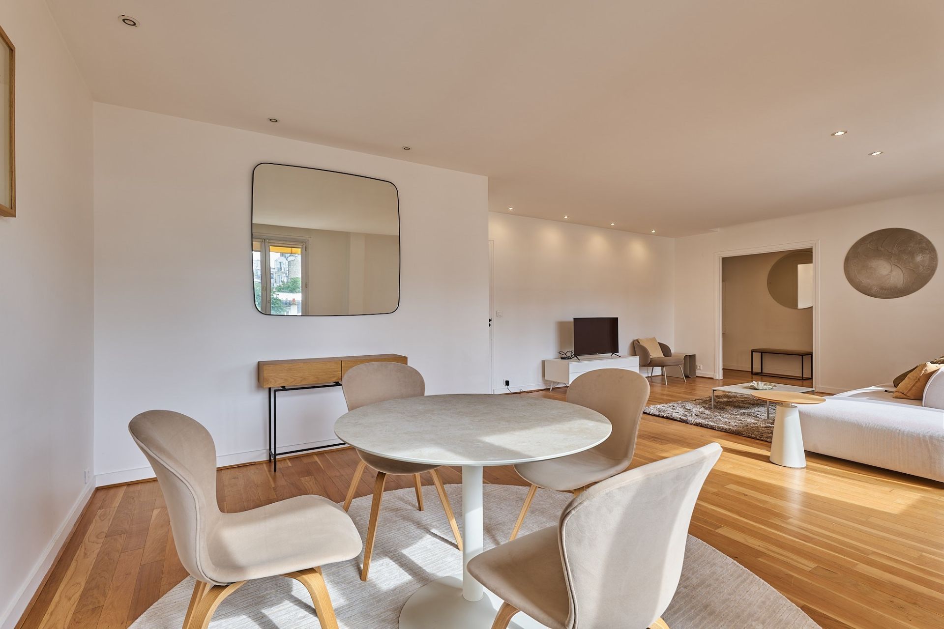 luxury apartment 4 Rooms for sale on PARIS (75016)