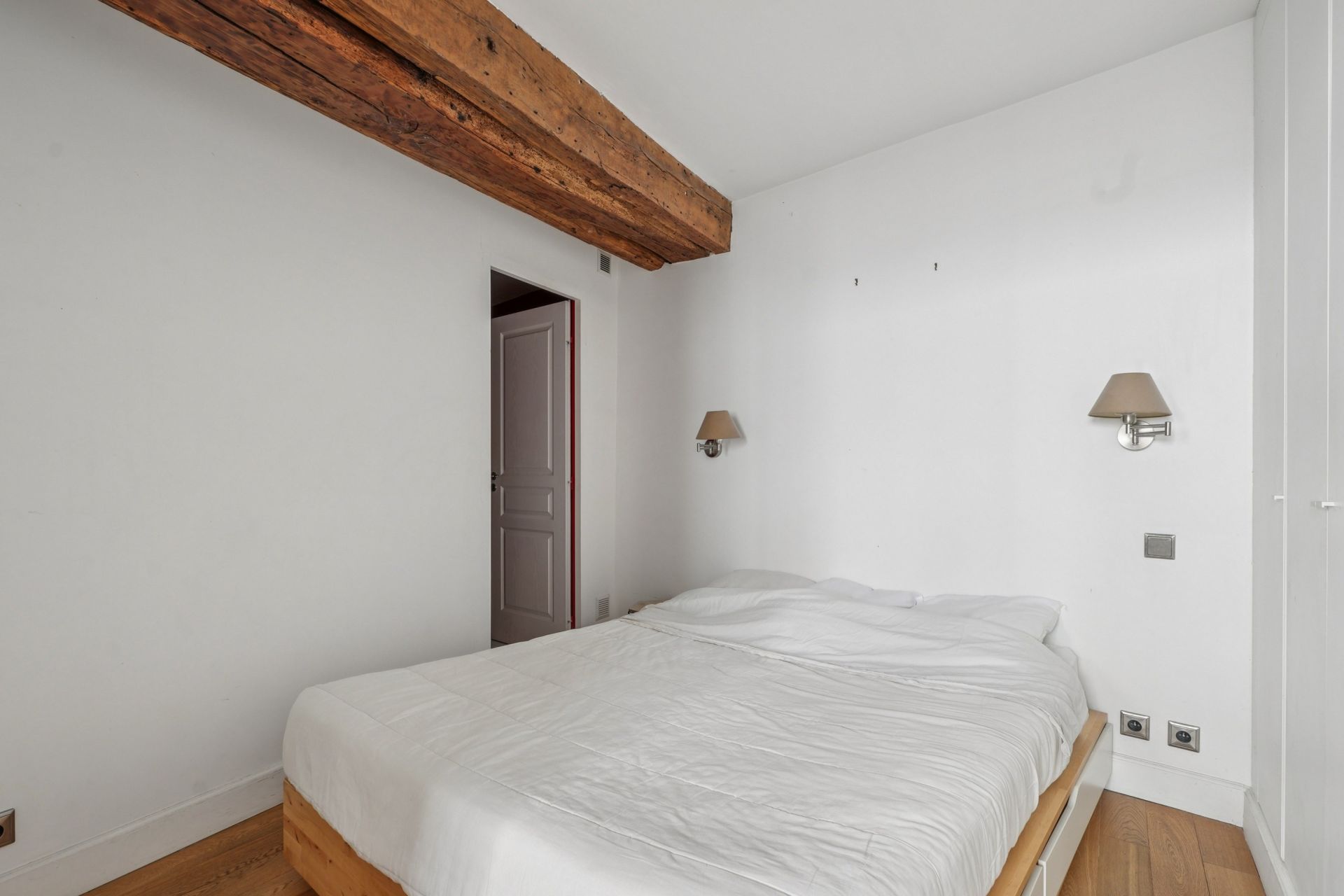 luxury apartment 2 Rooms for sale on PARIS (75006)