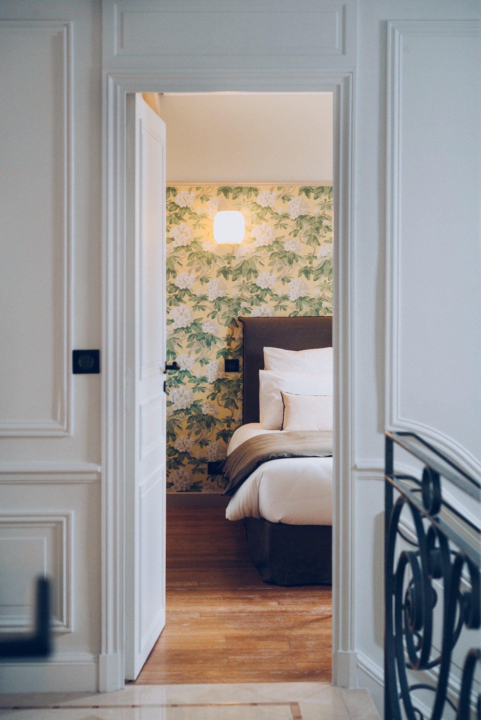 luxury house 12 Rooms for sale on LA VARENNE ST HILAIRE (94210)