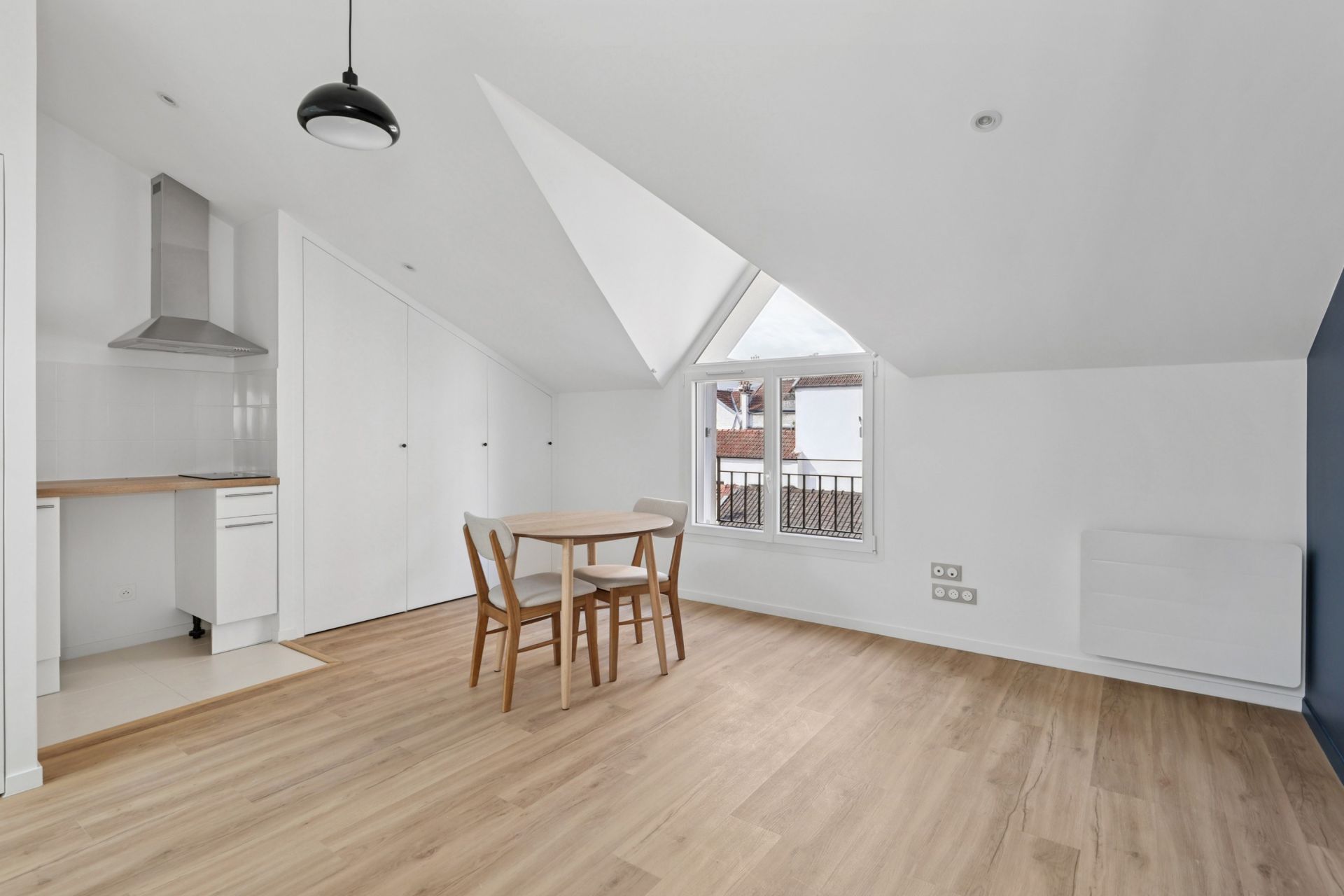 luxury apartment 1 room for sale on PUTEAUX (92800)