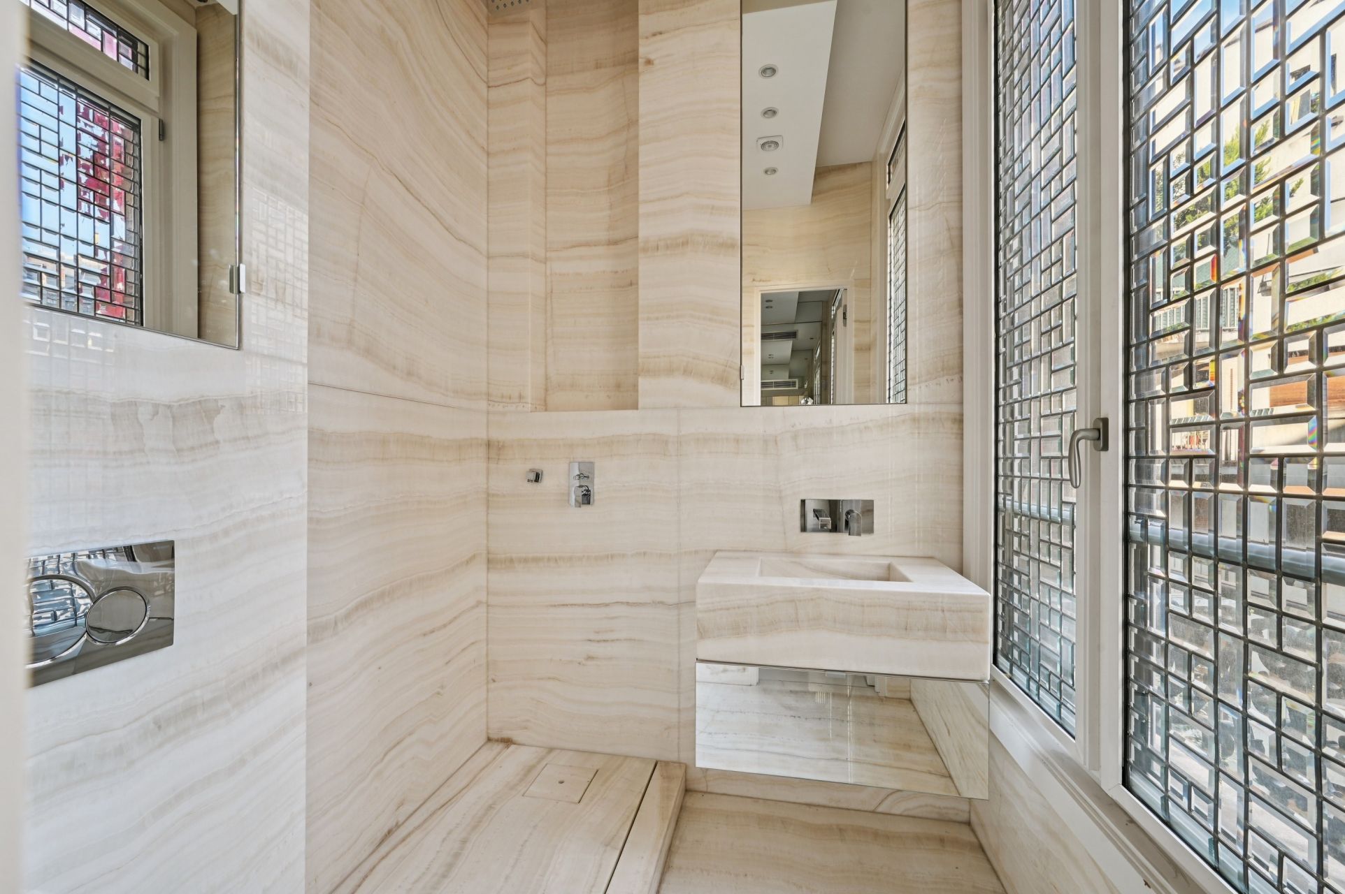 luxury apartment 6 Rooms for sale on PARIS (75016)