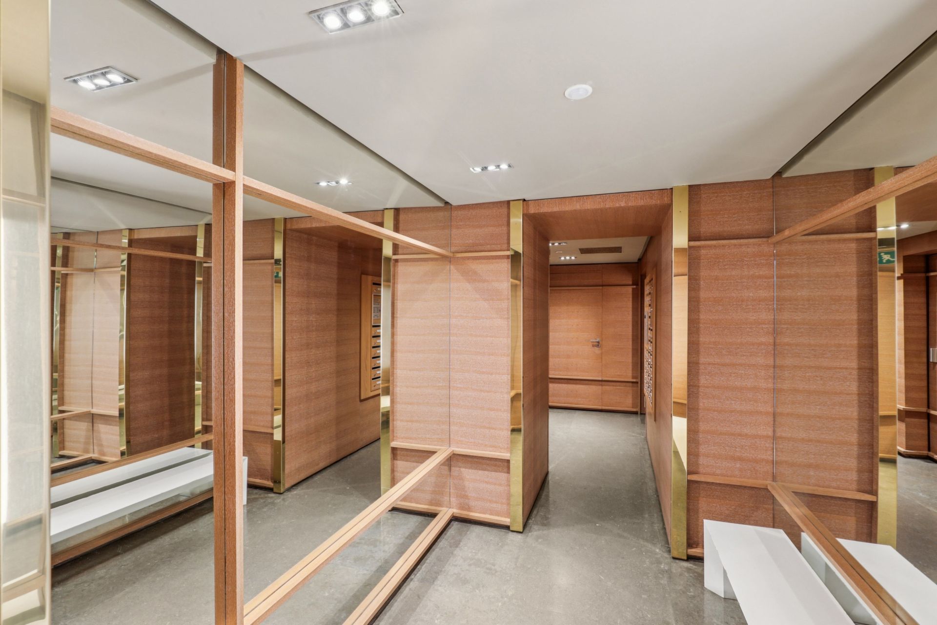 luxury apartment 2 Rooms for sale on PARIS (75003)