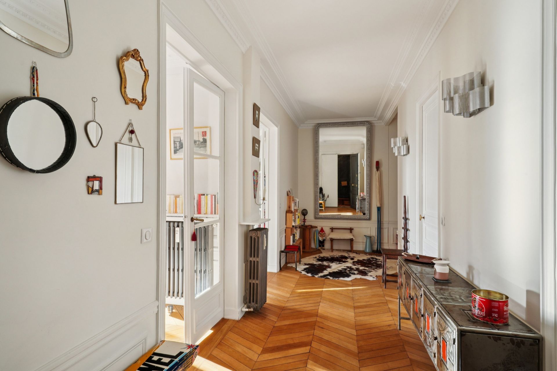 luxury apartment 5 Rooms for sale on PARIS (75017)