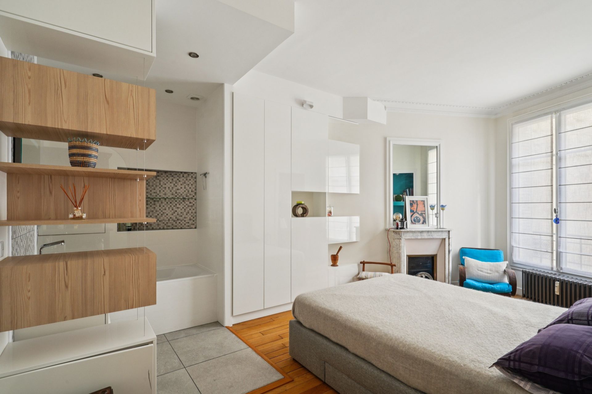 luxury apartment 5 Rooms for sale on PARIS (75017)